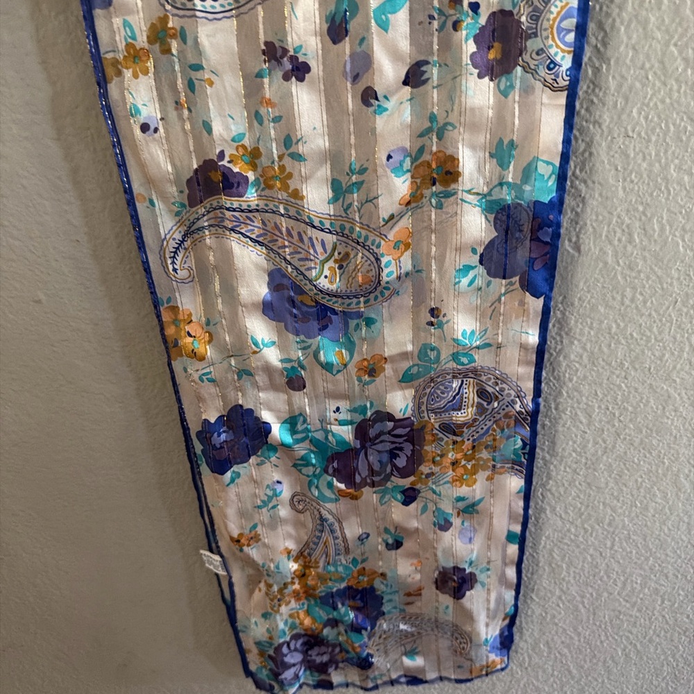 Vintage Oscar de la Renta pleated silk scarf Paisley floral blue metallic thread